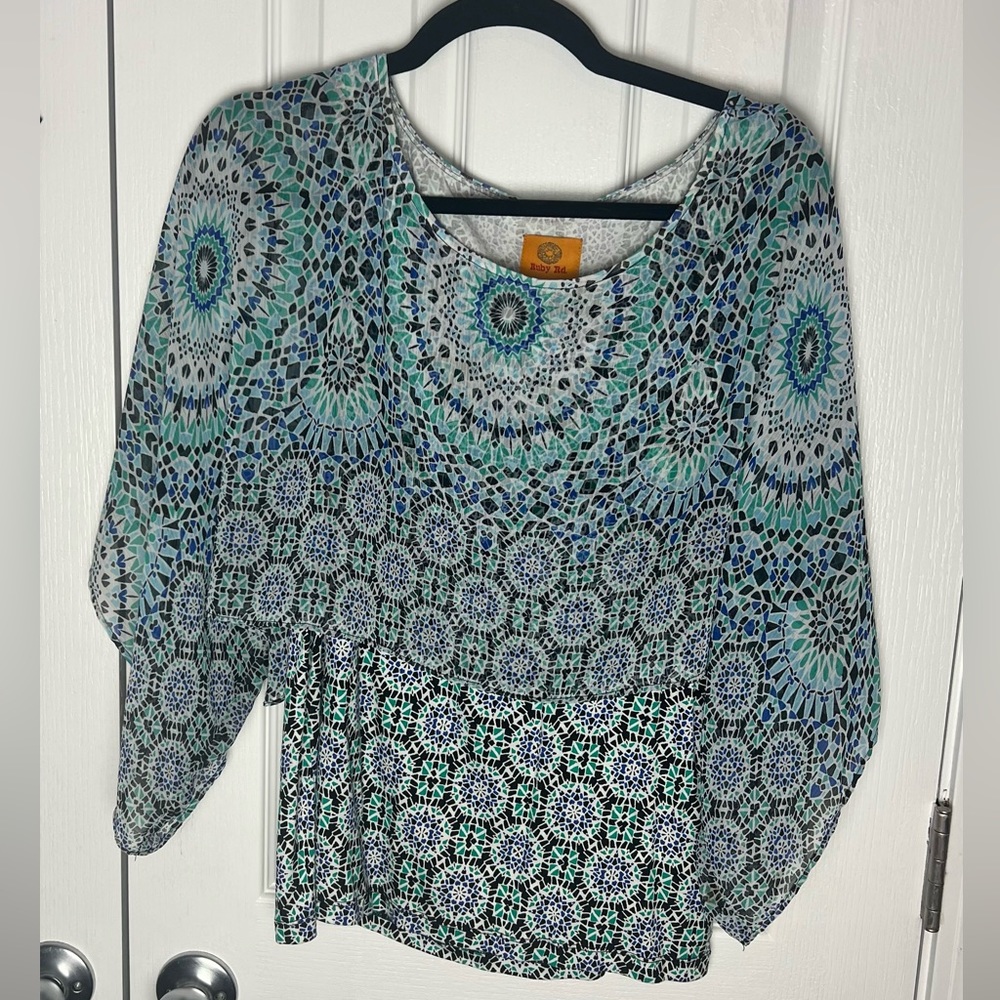 Ruby Rd Beautiful and Unique Blouse - Picture 2 of 5